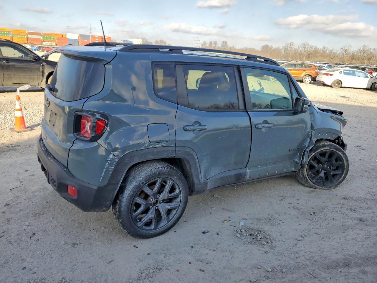 2018 Jeep Renegade Latitude - Фото 3