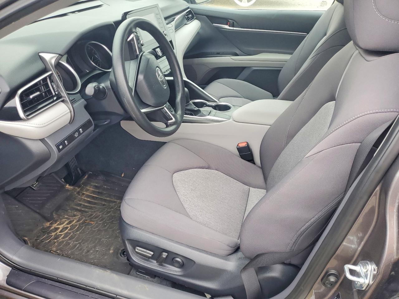 2024 Toyota Camry Le - Фото 7