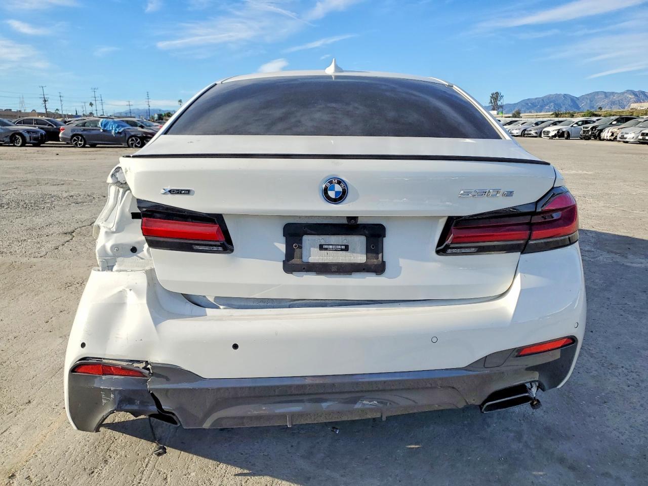 2023 BMW 530Xe - Фото 6