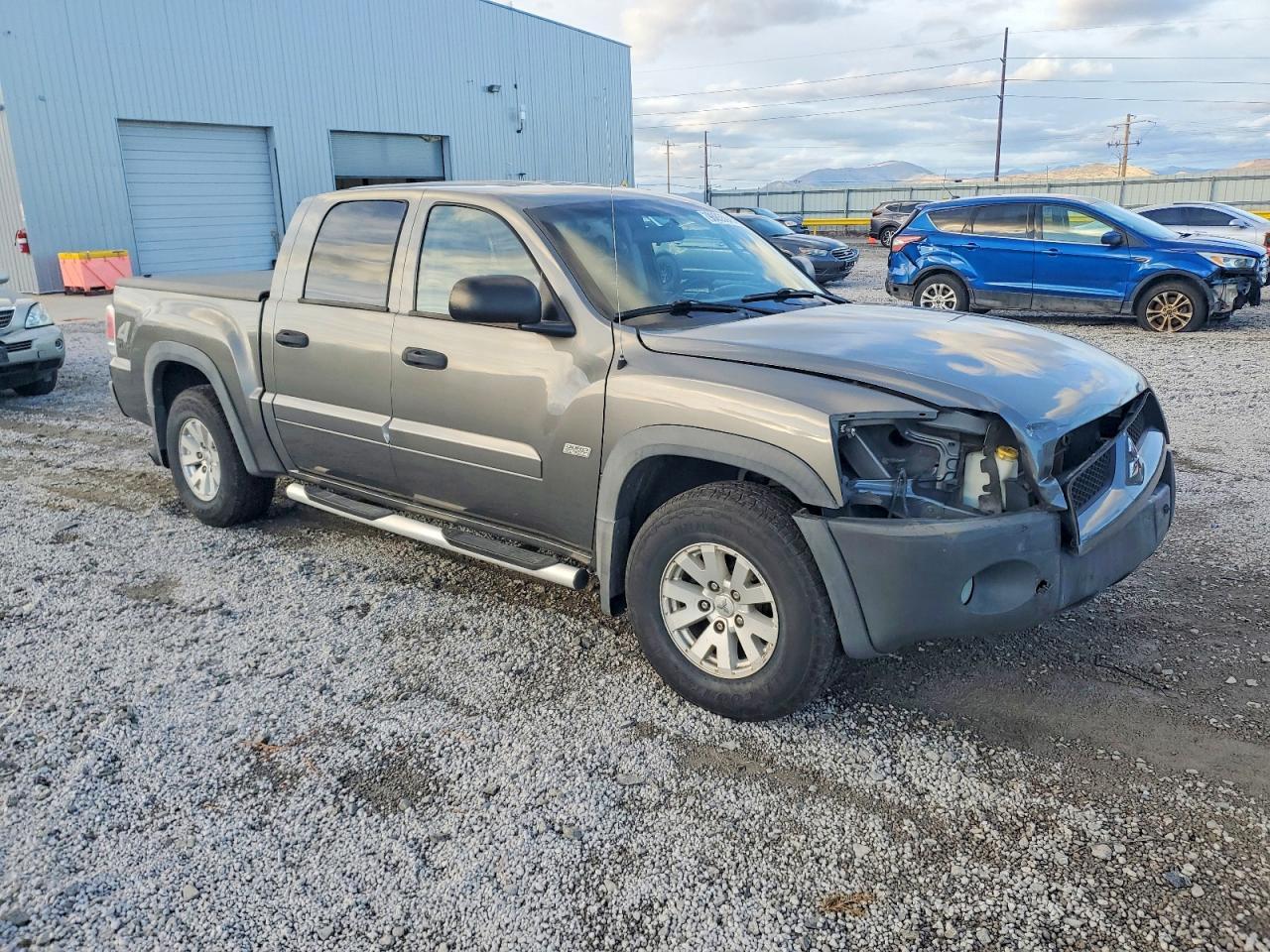 2006 Mitsubishi Raider - Фото 4