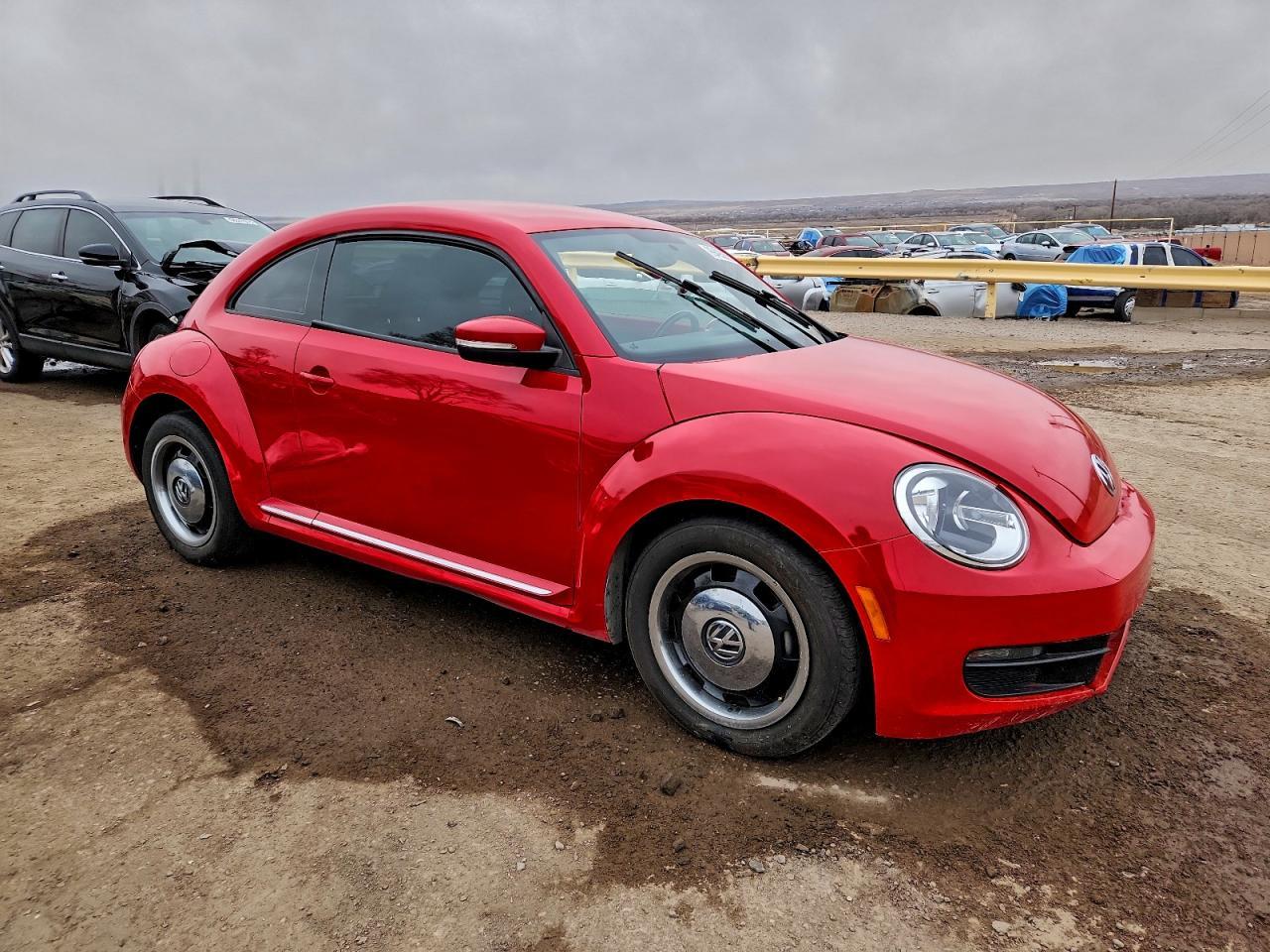 2013 Volkswagen Beetle - Фото 4