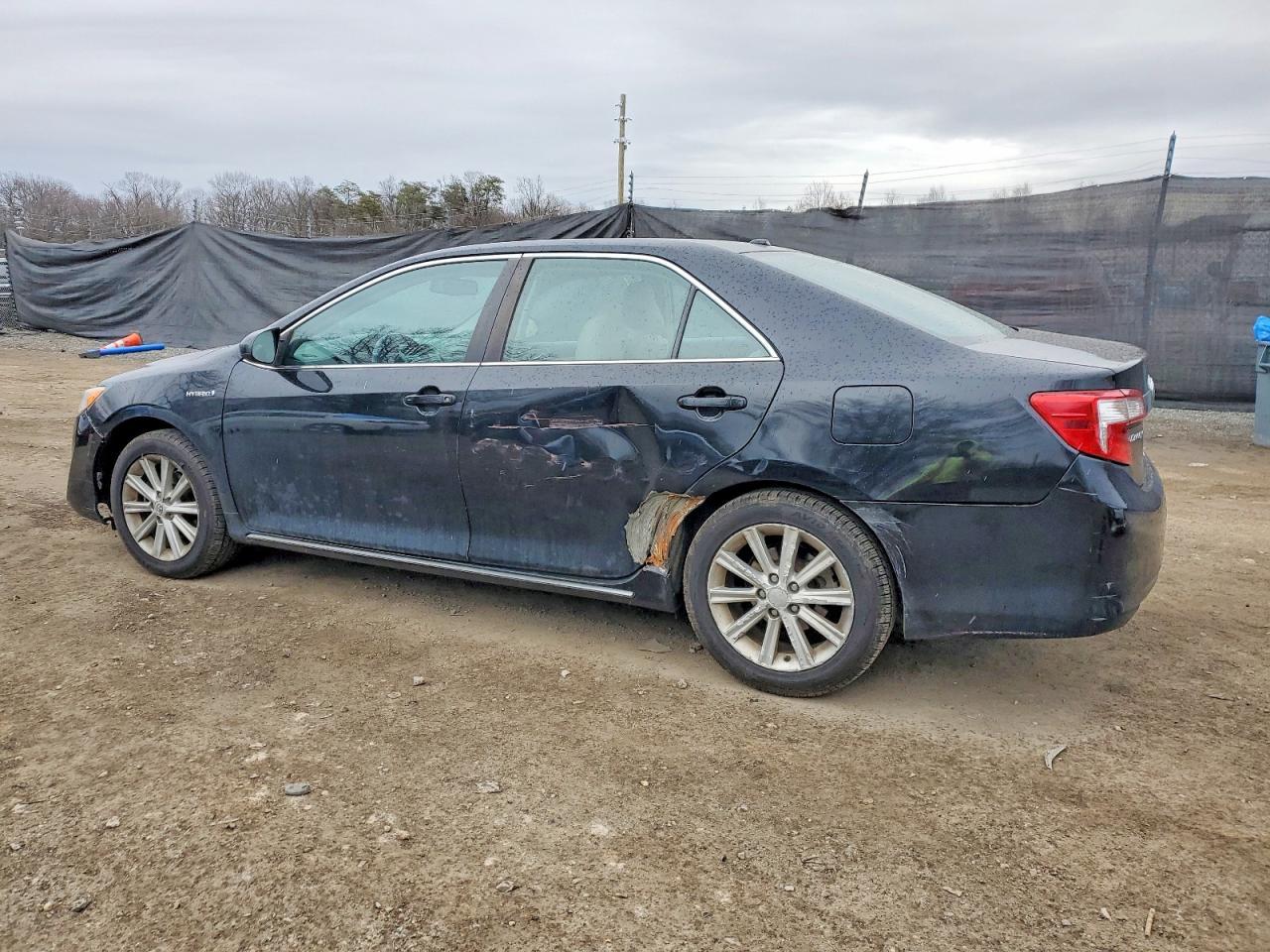 2012 Toyota Camry - Фото 2
