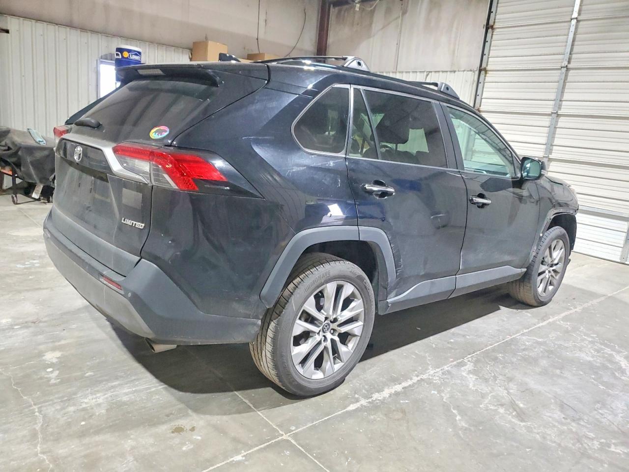 2020 Toyota Rav4 Limited - Фото 3
