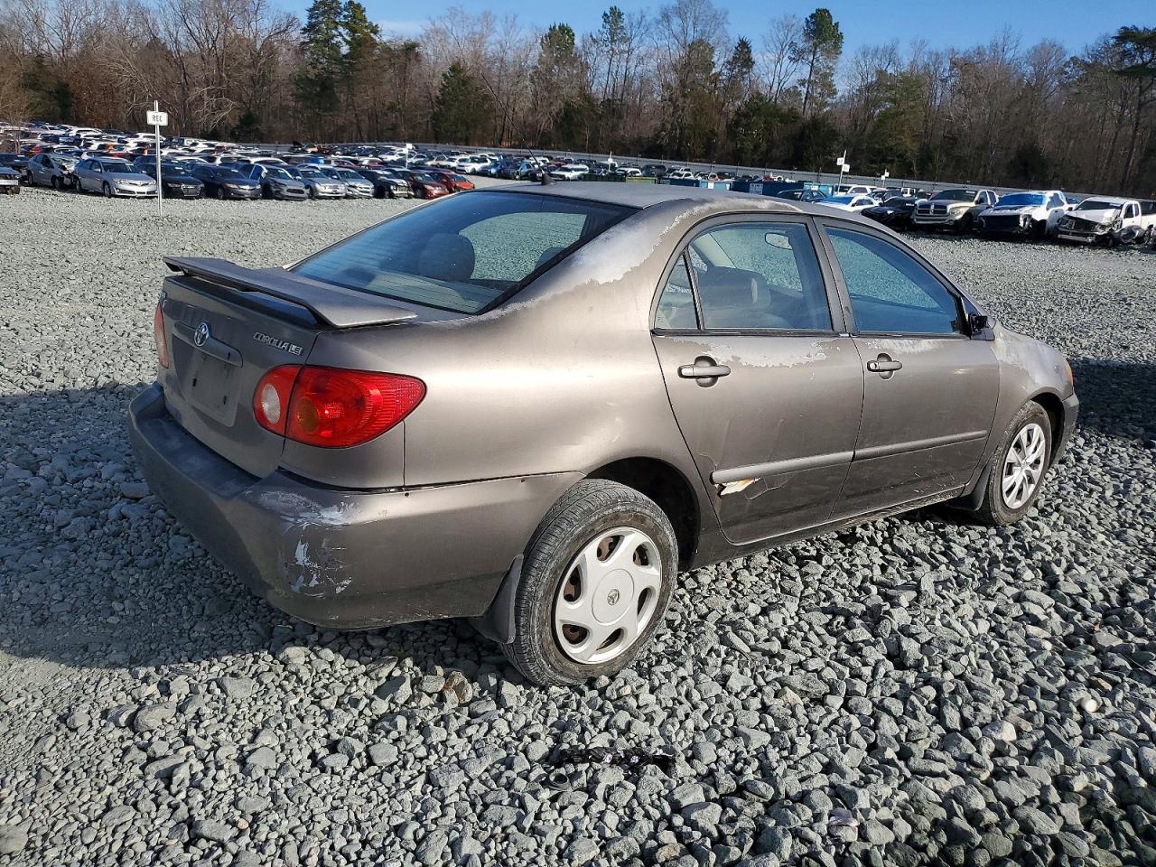 2004 Toyota Corolla Ce - Фото 3