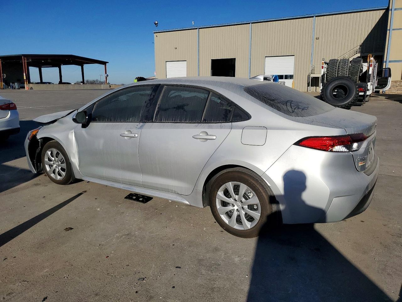 2025 Toyota Corolla Le - Фото 2