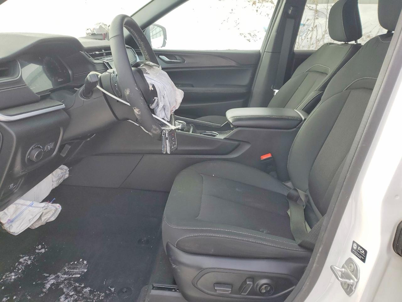 2025 Jeep Grand Cherokee Laredo - Image 7