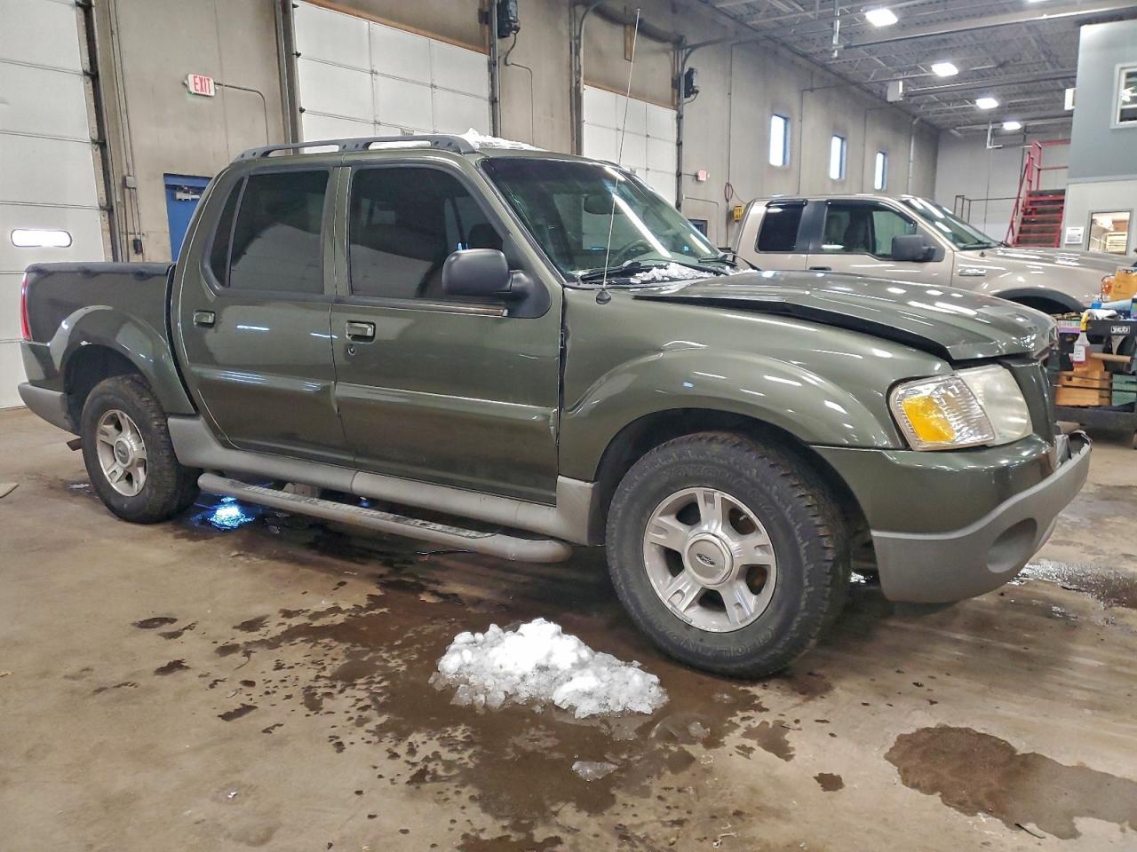 2003 Ford Explorer Sport Trac - Image 4