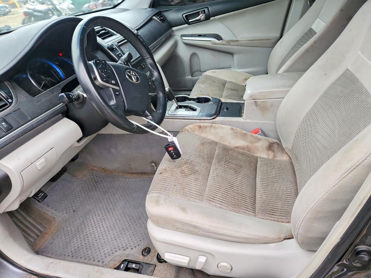 2012 Toyota Camry Hybrid Xle - Image 7