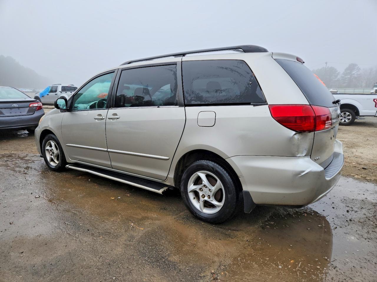 2004 Toyota Sienna Le 8 Passenger - Фото 2