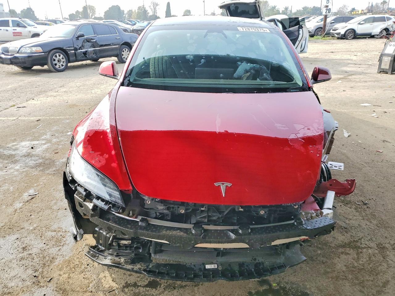 2025 Tesla Model 3 - Фото 5