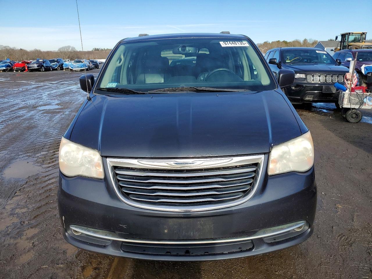 2014 Chrysler Town & Country Touring - Фото 5