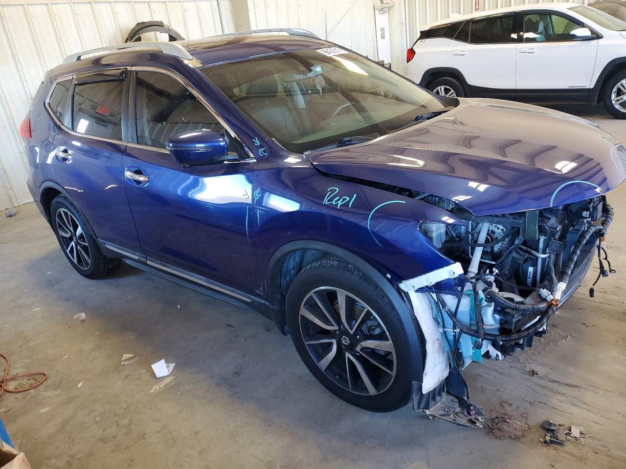 2019 Nissan Rogue S - Фото 4