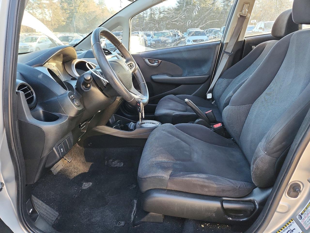 2011 Honda Fit Sport - Фото 7