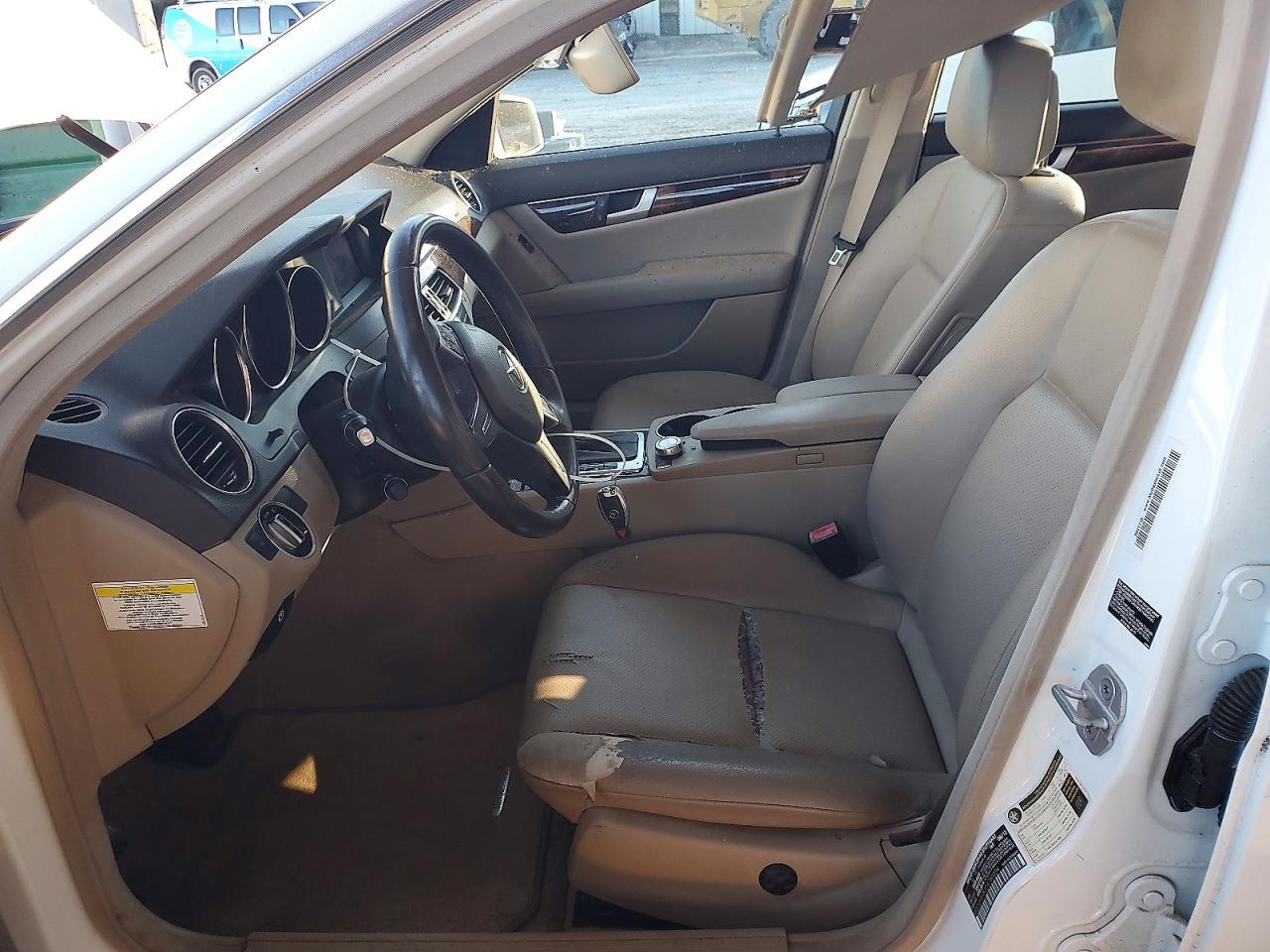 2013 Mercedes-Benz C 250 - Image 7