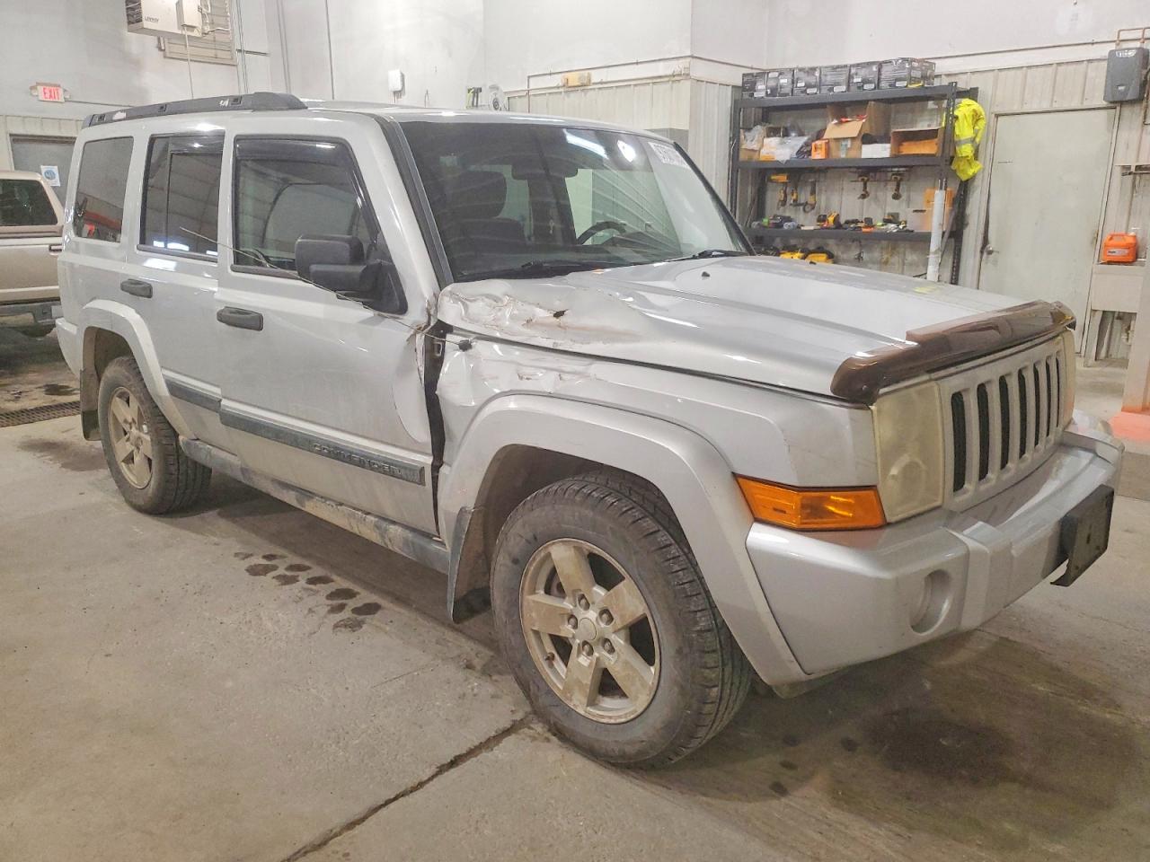 2006 Jeep Commander - Фото 4