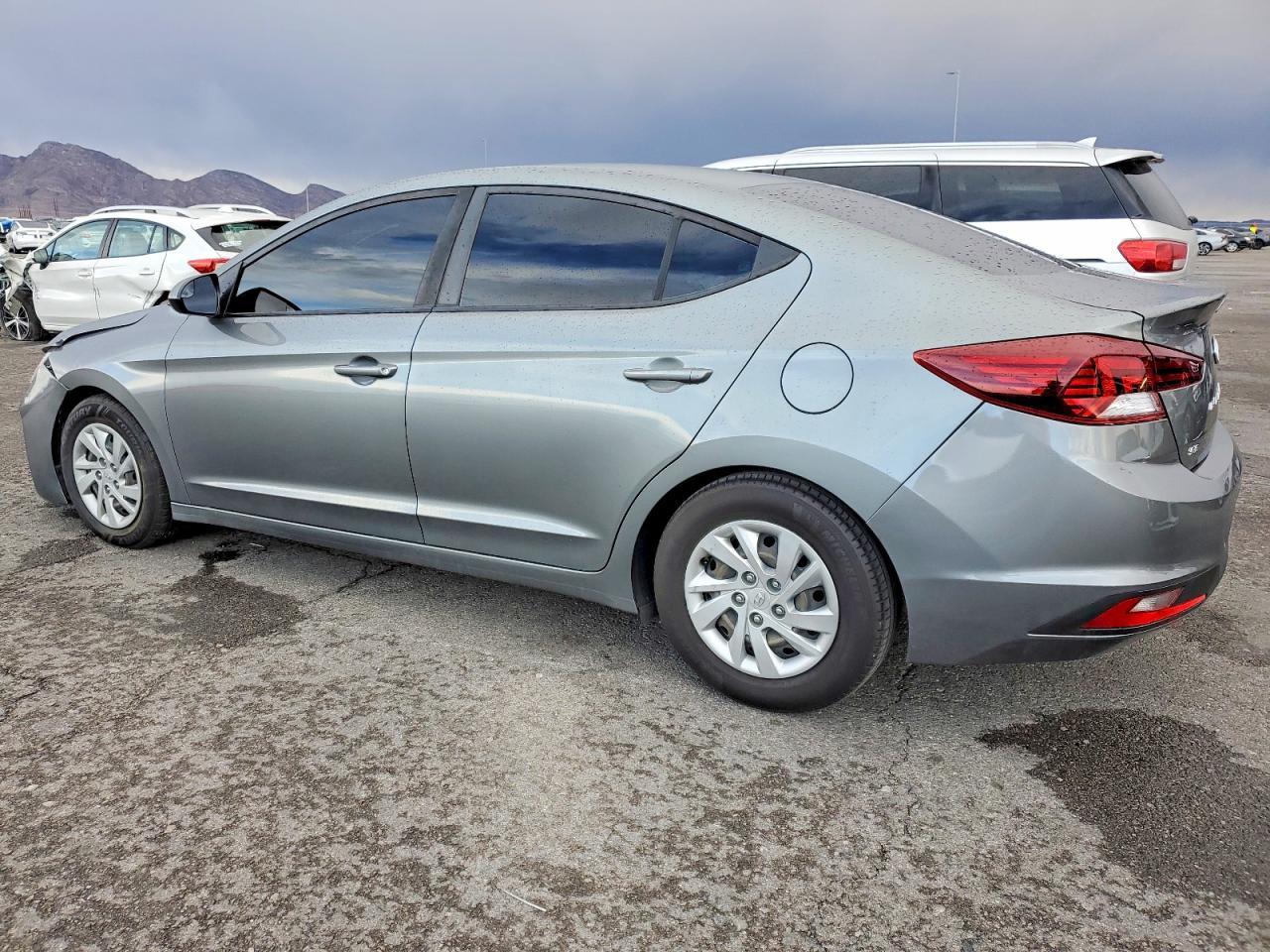 2019 Hyundai Elantra Se - Фото 2