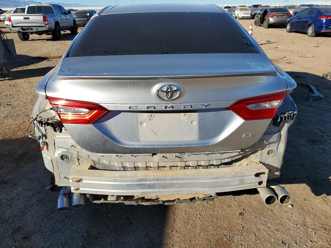 2018 Toyota Camry L - Фото 6