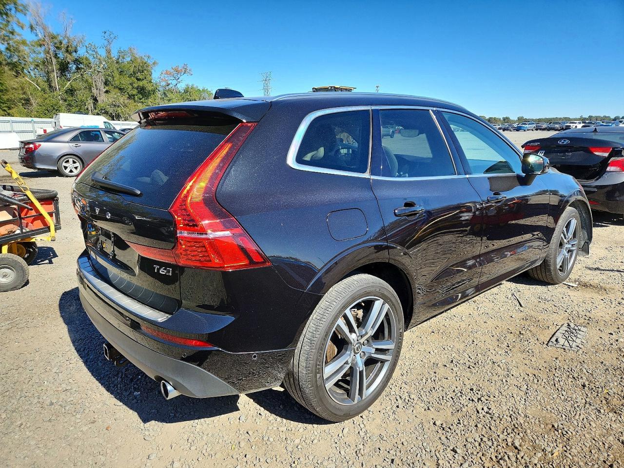 2018 Volvo Xc60 T6 Momentum - Фото 3