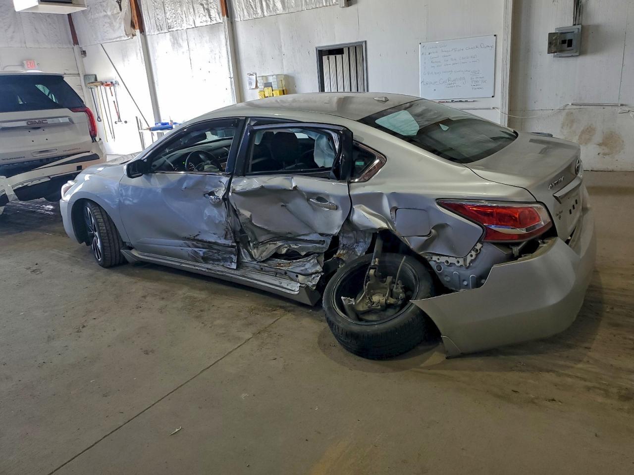 2015 Nissan Altima 2.5 - Image 2