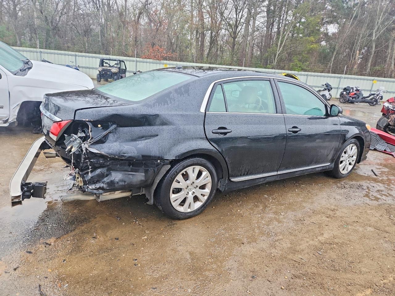 2011 Toyota Avalon Base - Image 3