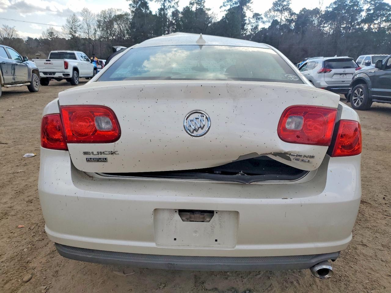 2010 Buick Lucerne Cxl - Image 6