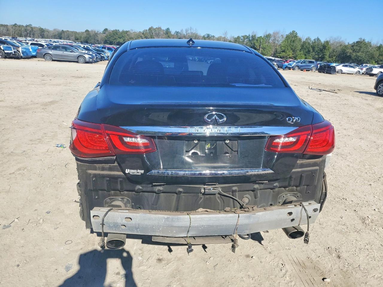 2019 Infiniti Q70 3.7 Luxe - Image 6