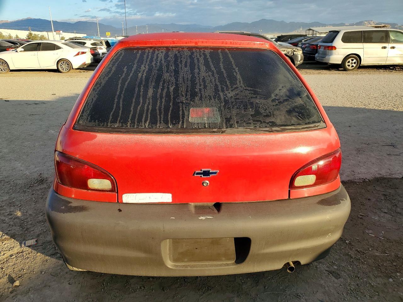 2000 Chevrolet Metro - Фото 6
