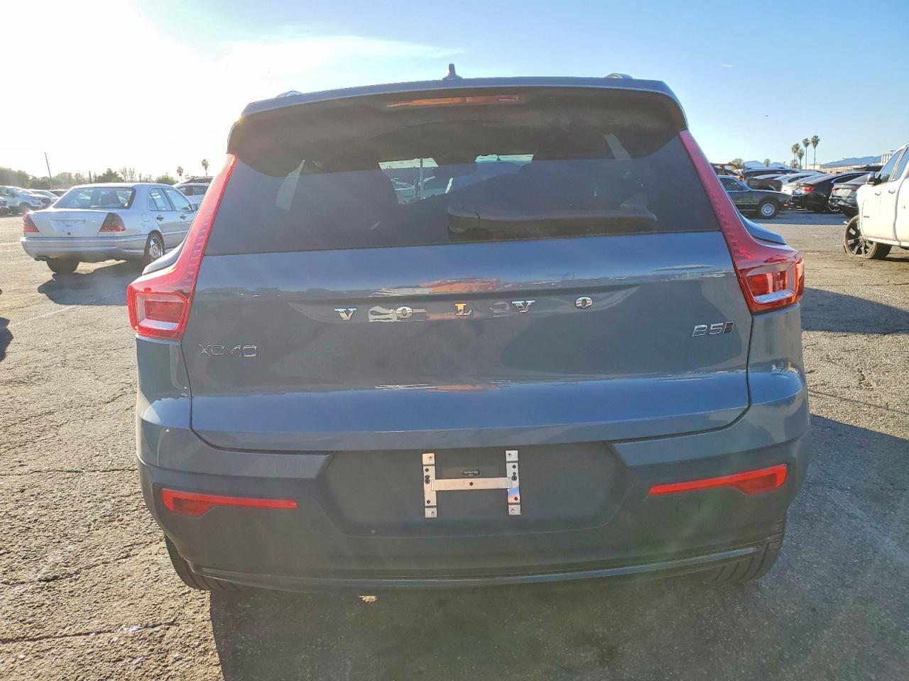 2023 Volvo Xc40 Plus - Image 6