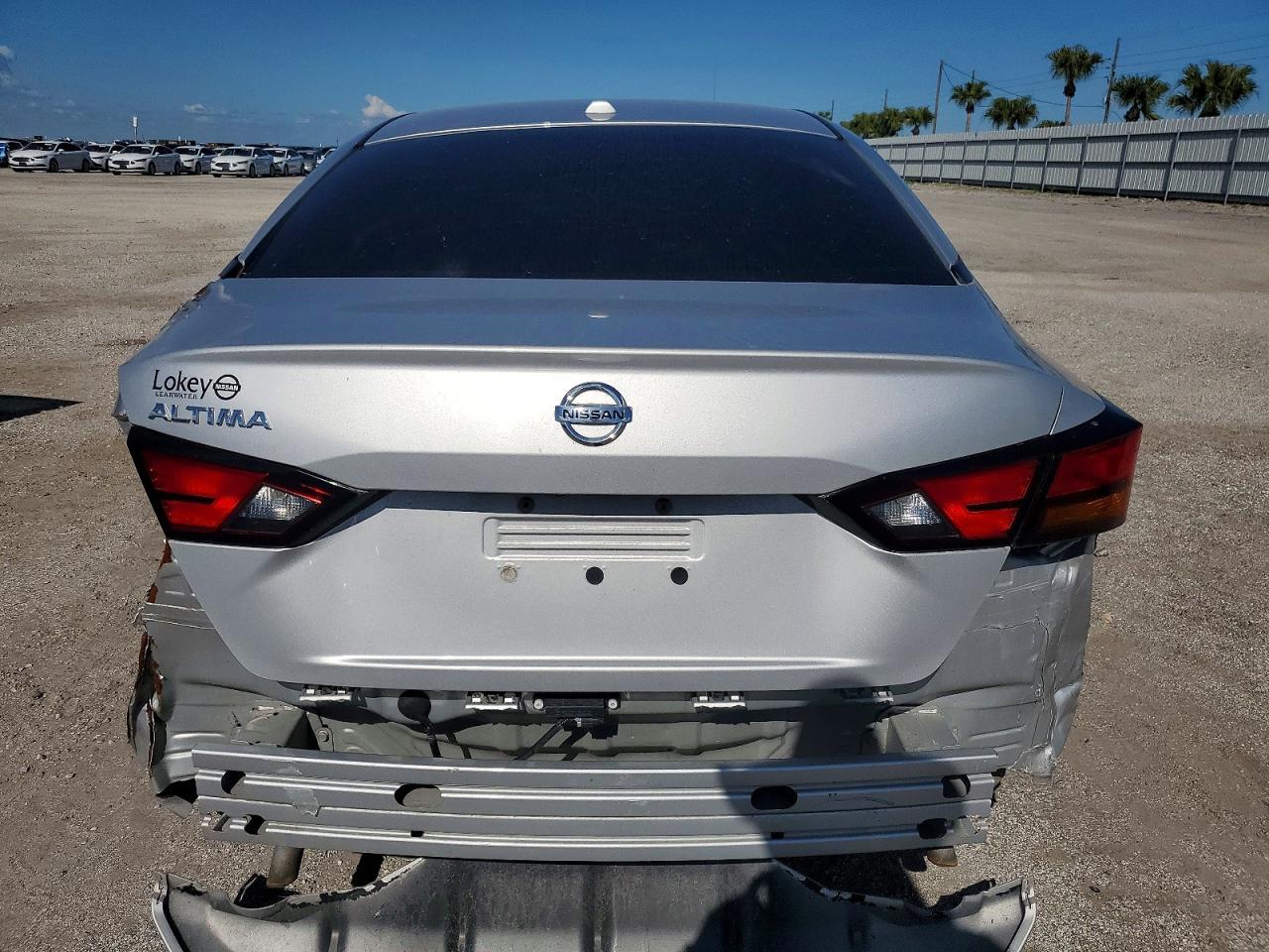 2020 Nissan Altima S - Фото 6