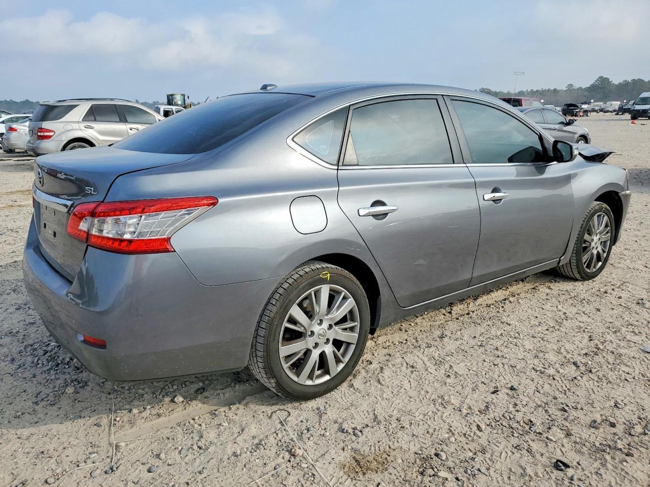 2015 Niss Sentra - Image 3