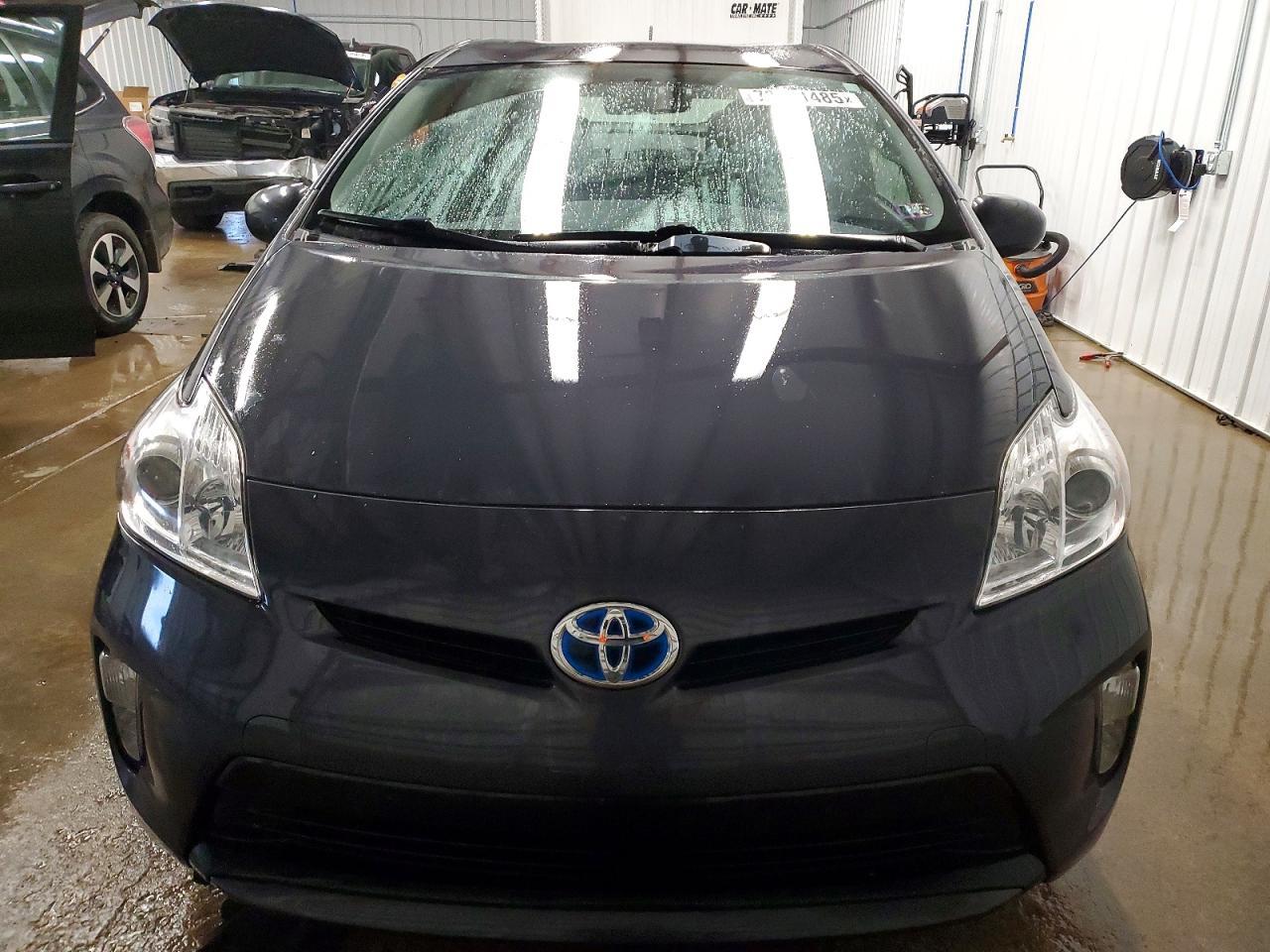 2014 Toyota Prius - Фото 5