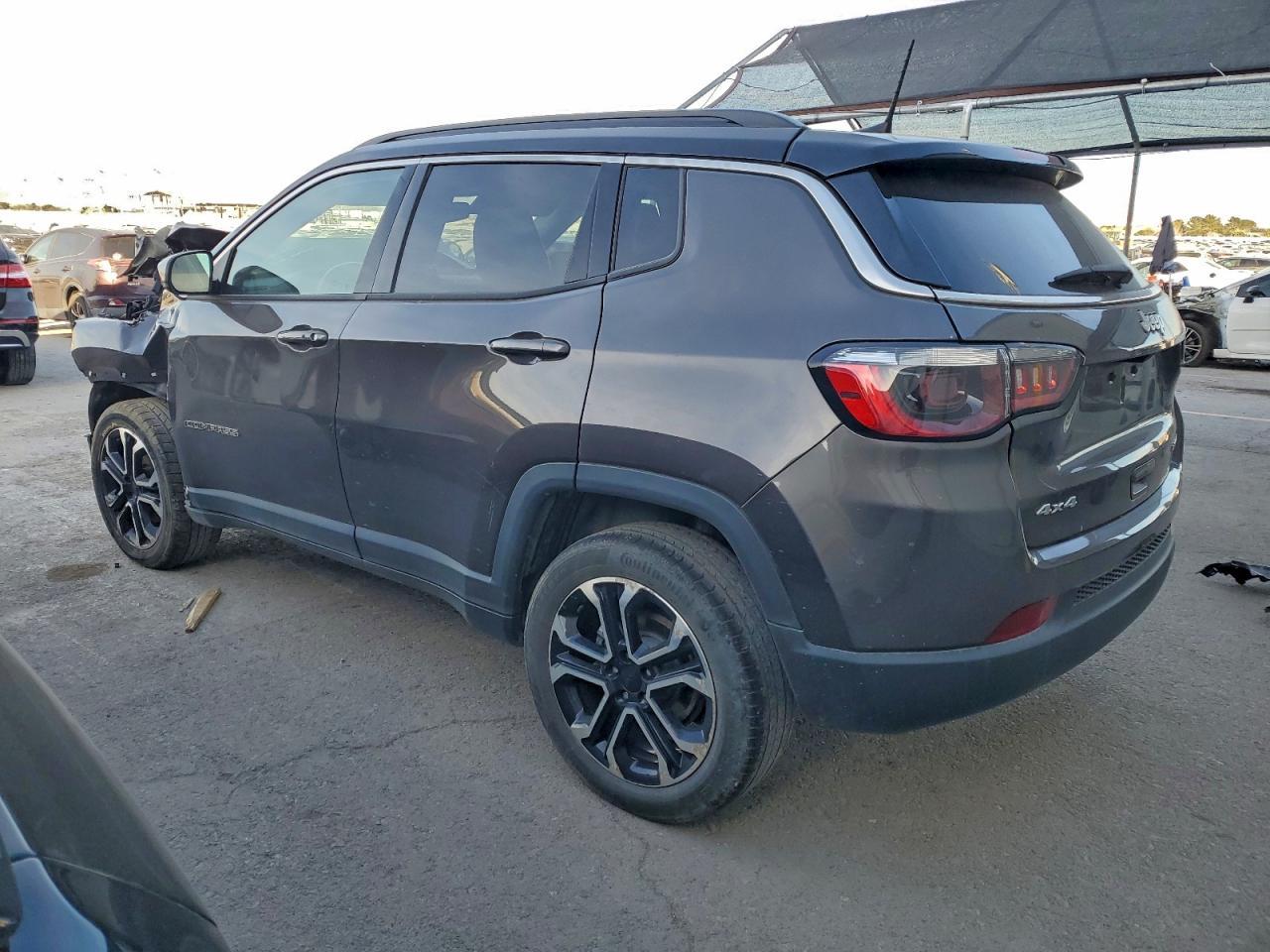 2022 Jeep Compass Limited - Фото 2