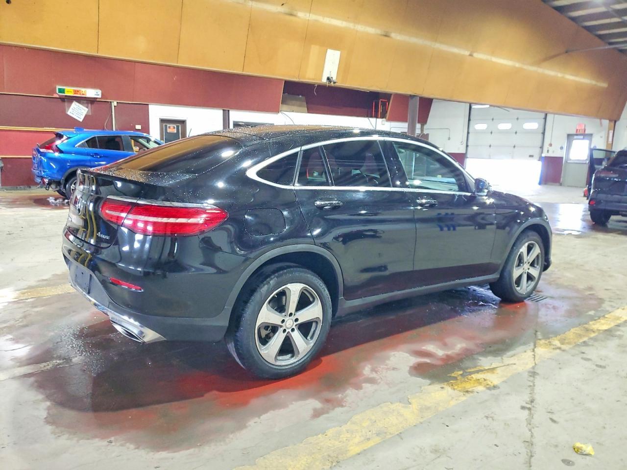 2017 Mercedes-Benz Glc Coupe 300 4Matic - Фото 3