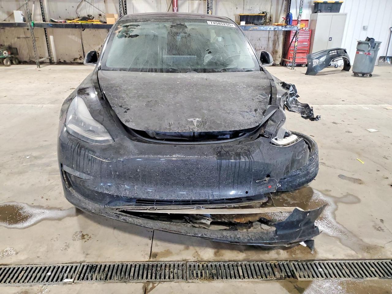 2018 Tesla Model 3 - Фото 5