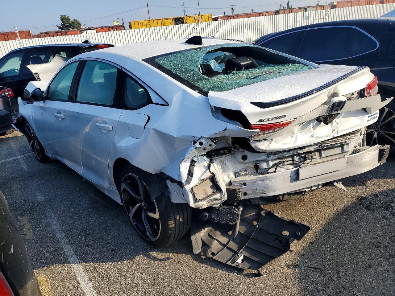 2022 Honda Accord Hybrid Sport - Фото 2