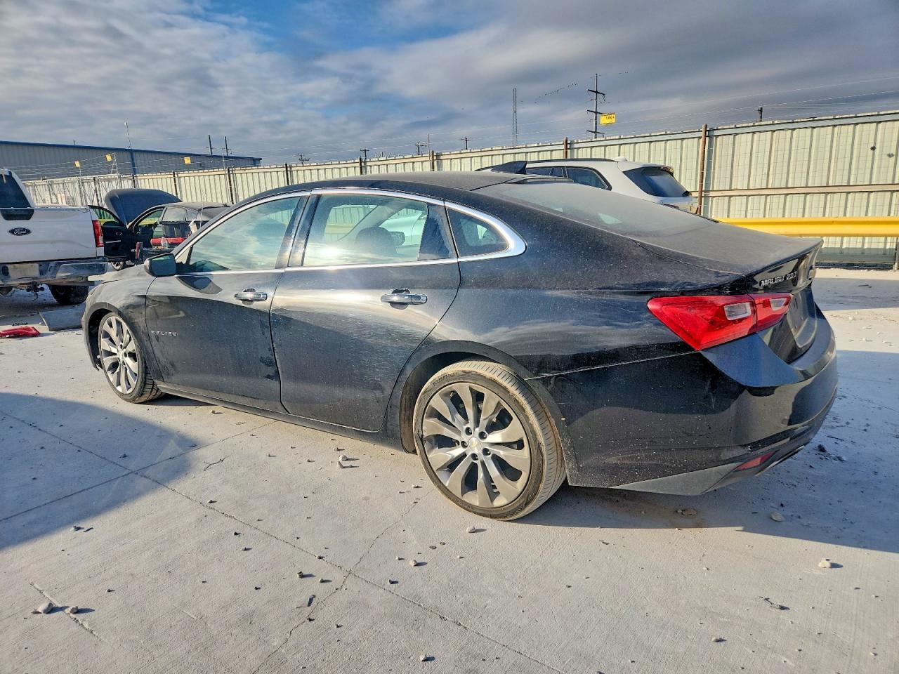 2016 Chevrolet Malibu Premier - Фото 2