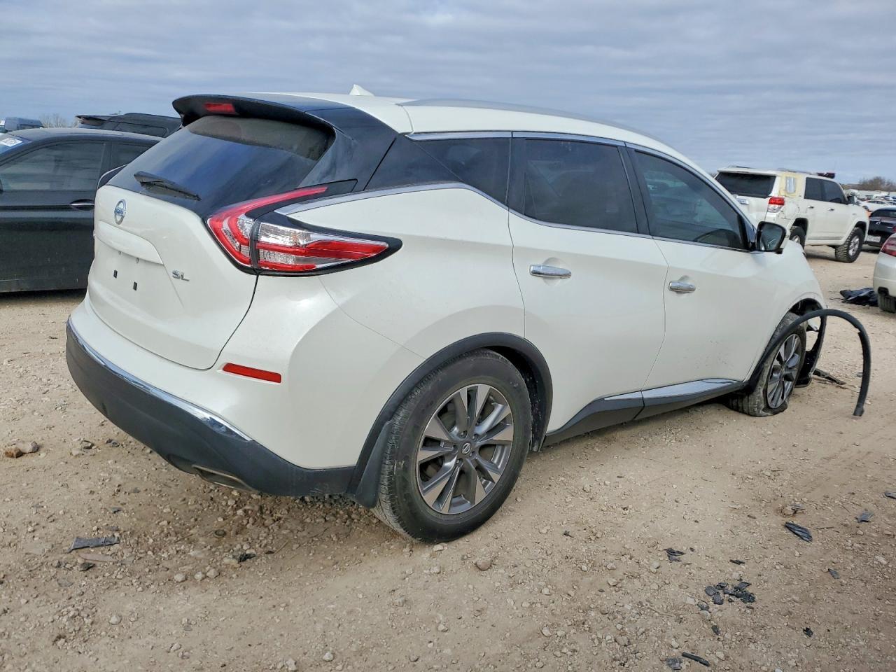 2016 Nissan Murano S - Фото 3