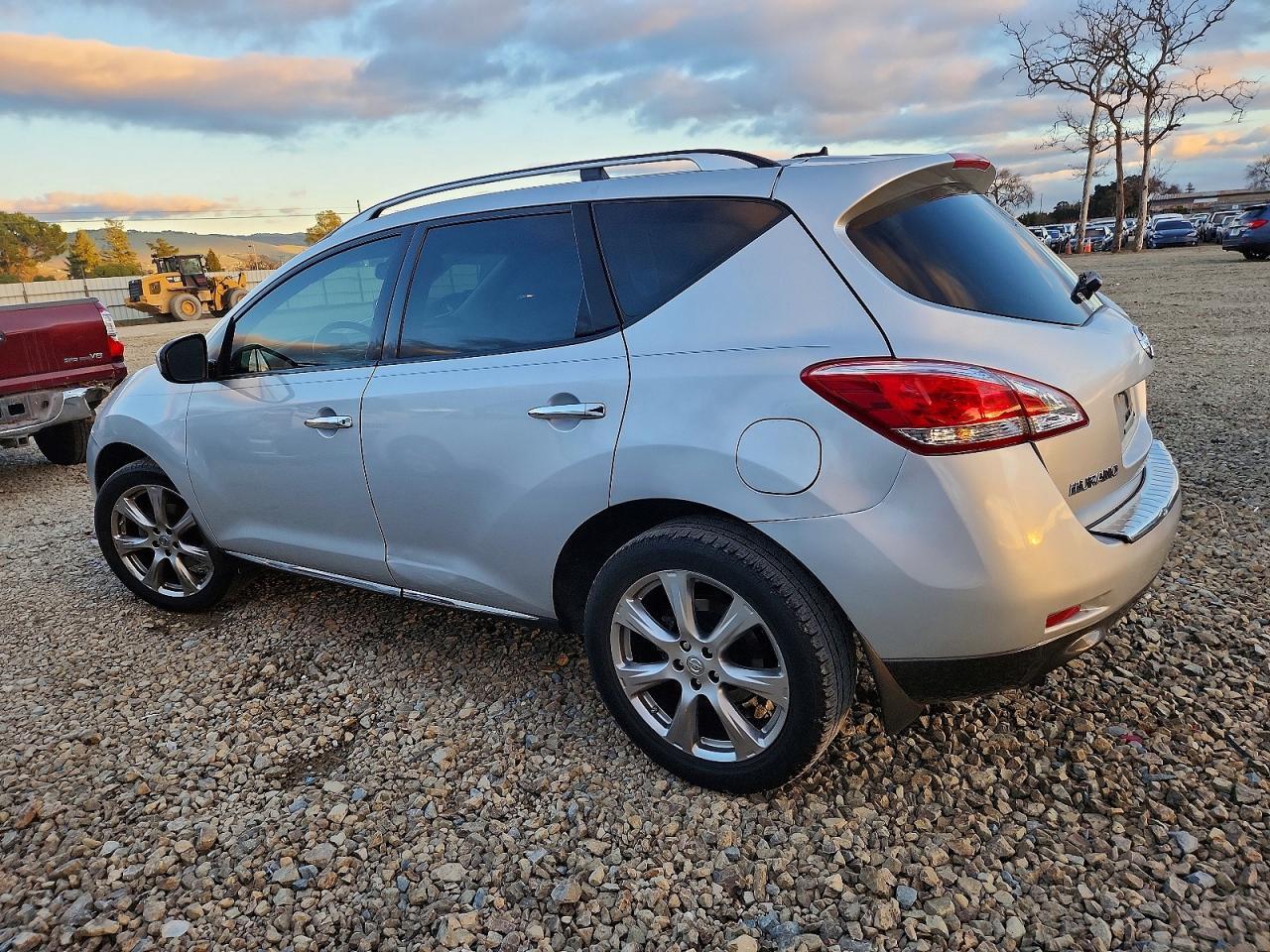 2014 Nissan Murano S - Image 2