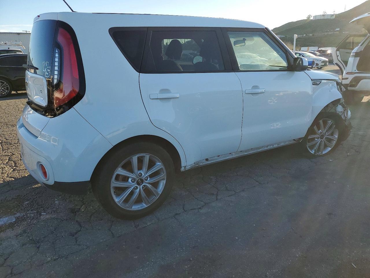 2019 Kia Soul + - Фото 3