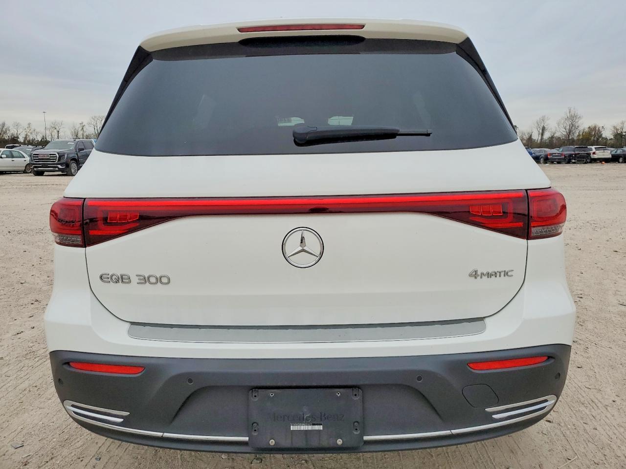 2023 Mercedes-Benz Eqb 300 4Matic - Image 6