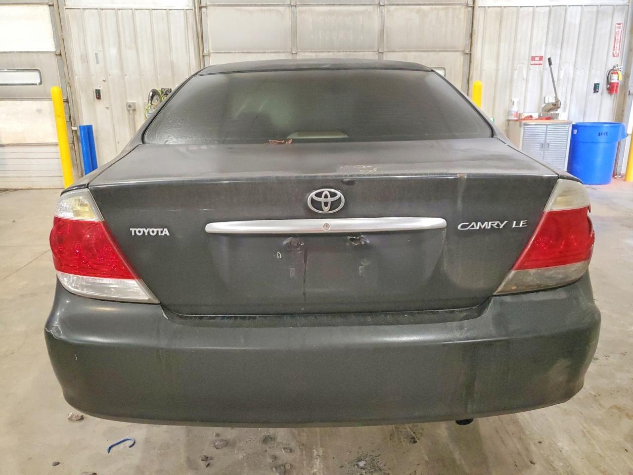 2005 Toyota Camry Le - Фото 6