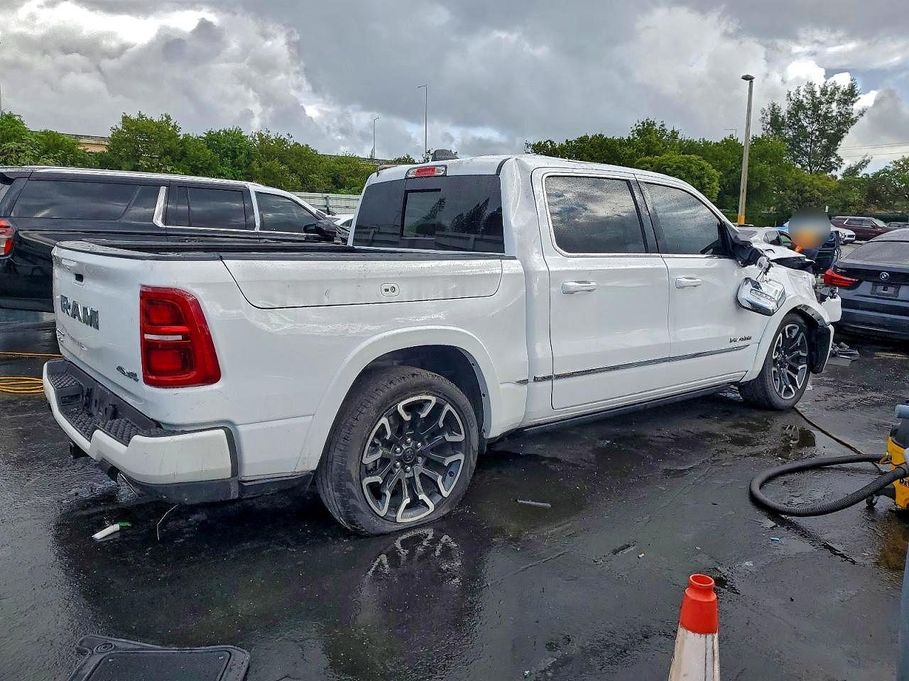 2025 Ram 1500 Limited - Фото 3