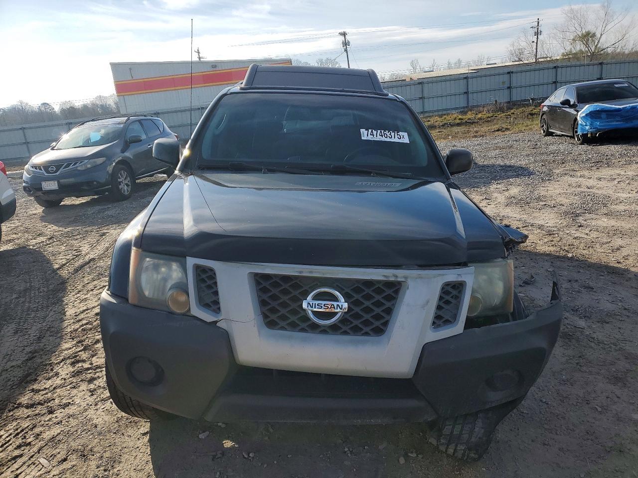 2011 Nissan Xterra Off Road - Фото 5