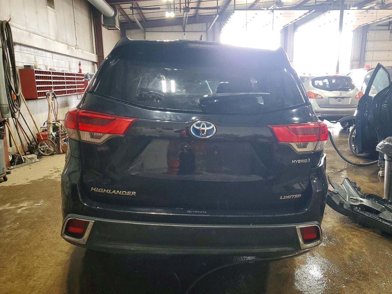 2019 Toyota Highlander Hybrid Limited Platinum - Фото 6