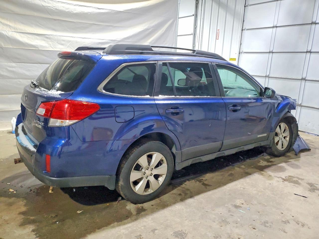 2010 Subaru Outback 2.5I Premium - Image 3