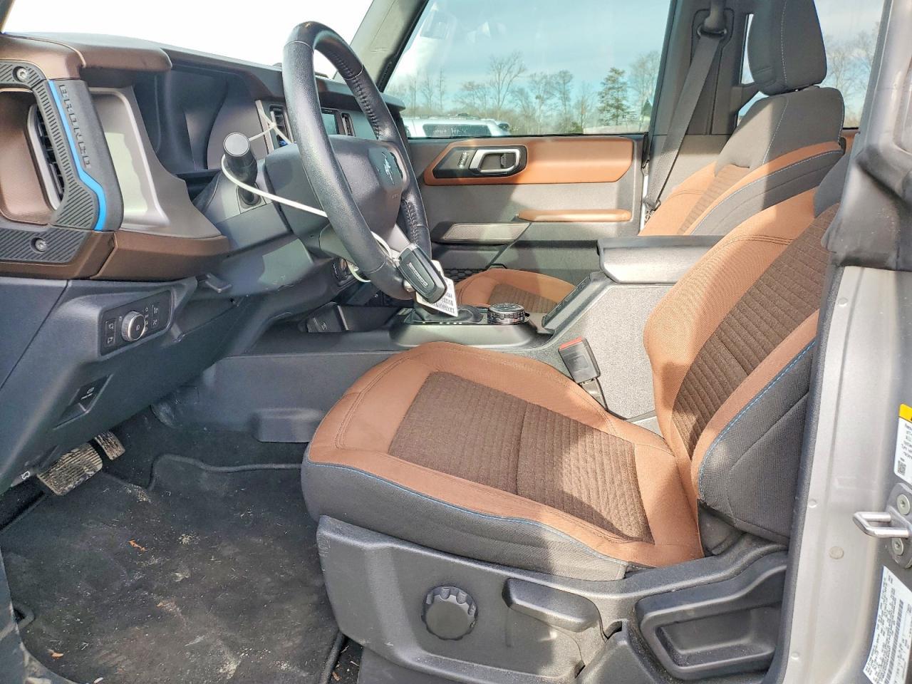 2022 Ford Bronco Base - Image 7