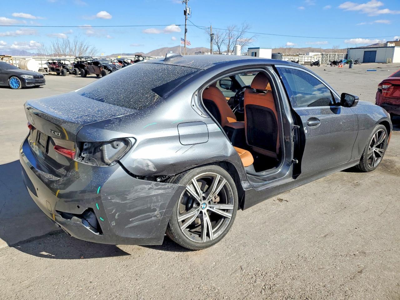 2021 BMW 330I - Фото 3
