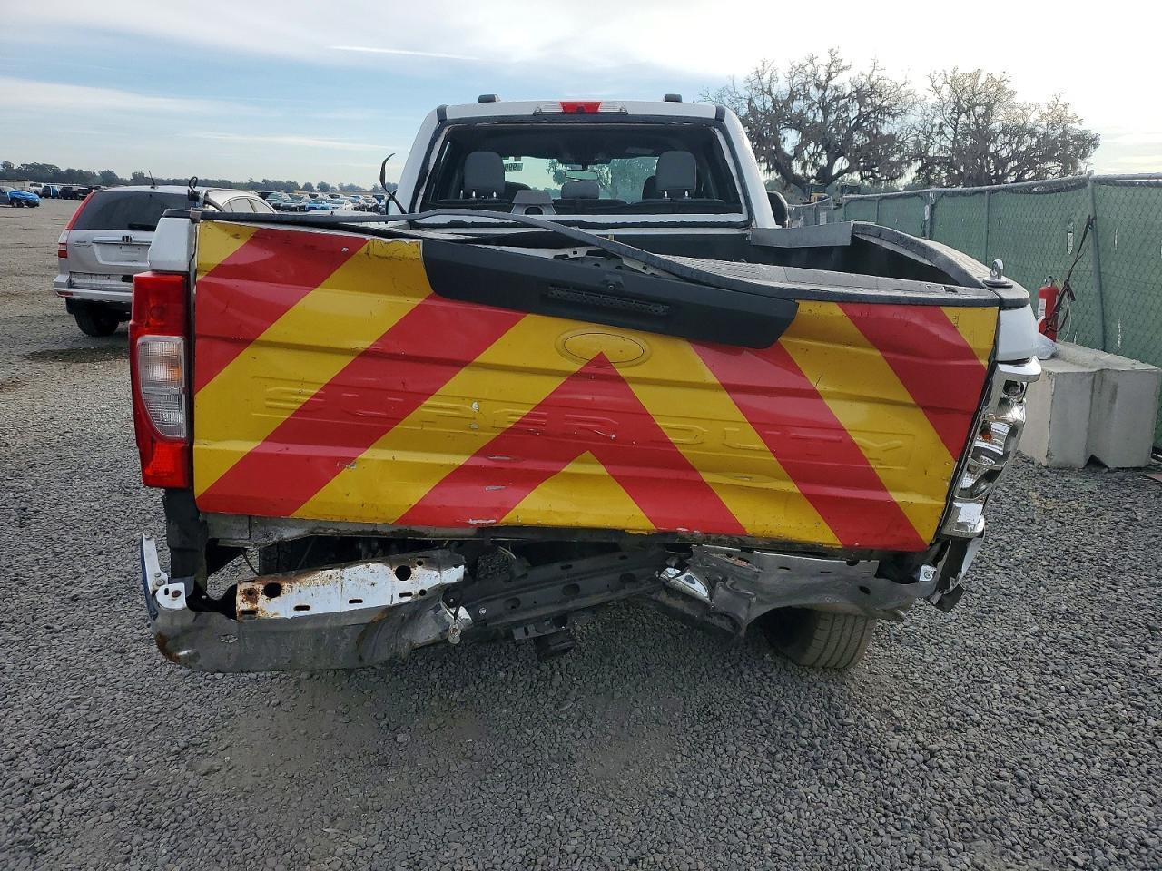 2021 Ford F250 Super Duty - Фото 6