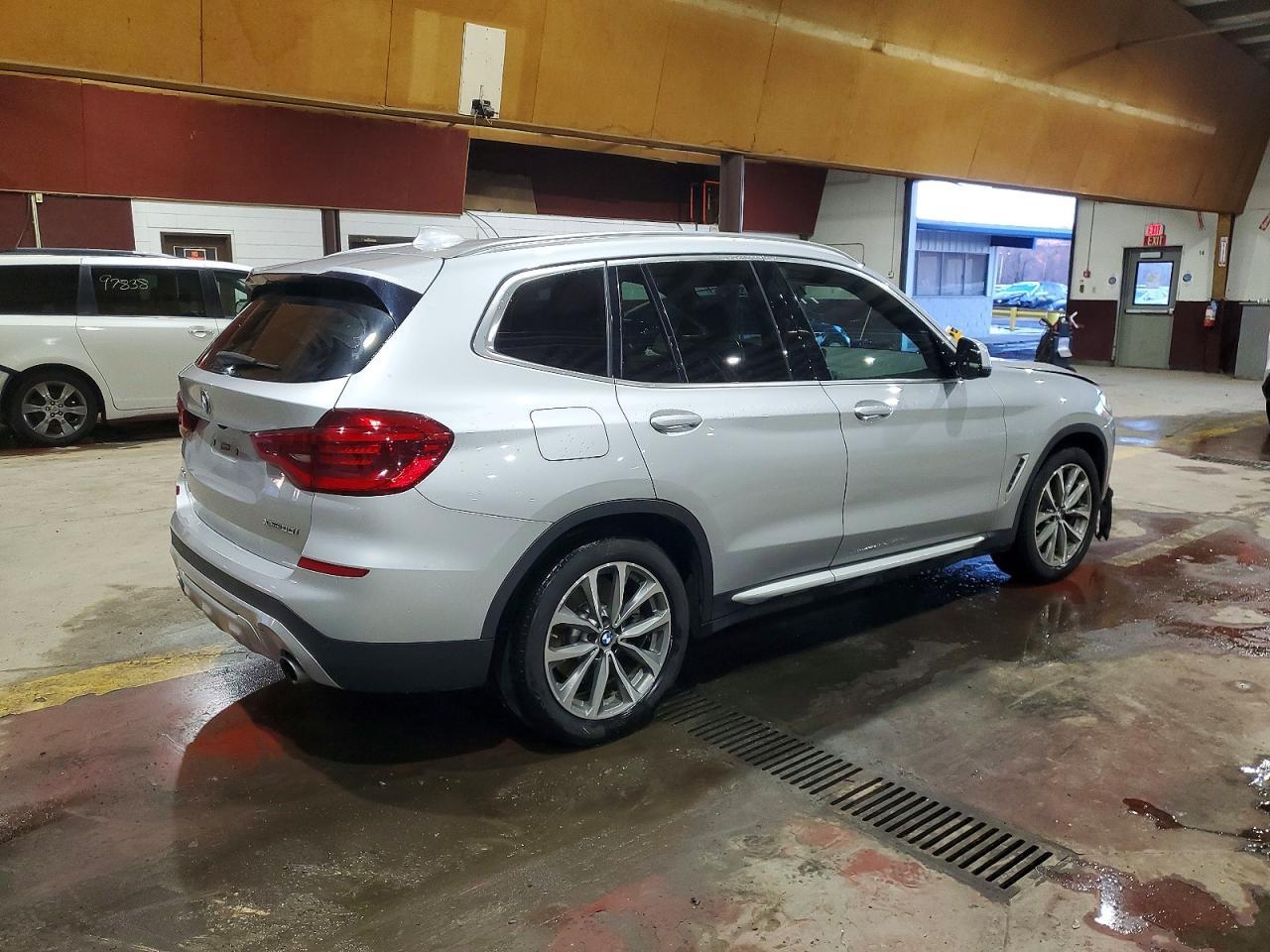 2018 BMW X3 xDrive30I - Фото 3