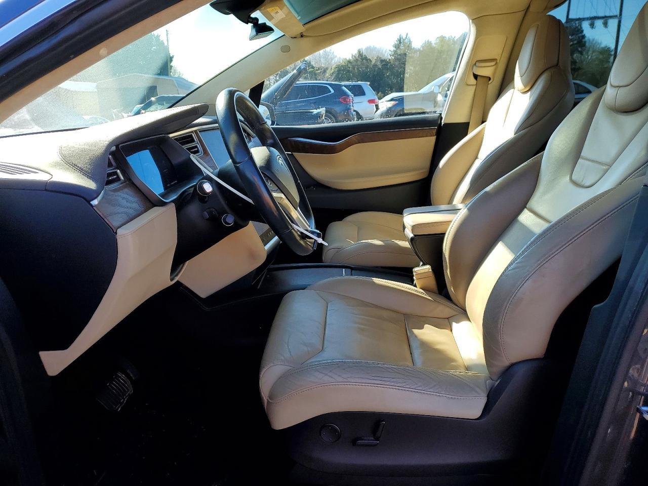 2017 Tesla Model X - Фото 7